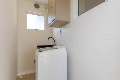 A planta de Agradável Apartamento a Poucos Minutos da Praia