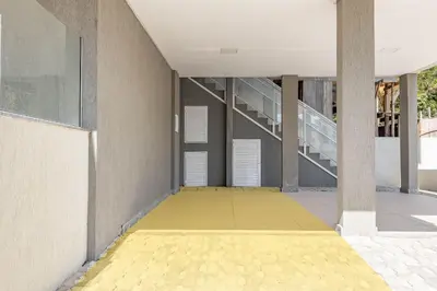 A planta de Agradável Apartamento a Poucos Minutos da Praia