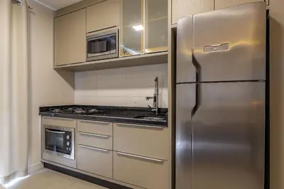 A cozinha ou kitchenette de Agradável Apartamento a Poucos Minutos da Praia