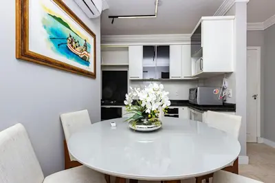 A planta de Ilha do Mel 102 – Lindo apartamento com Vista Panorâmica para o Mar em Quatro Ilhas, com Roupa de Cama e Toalhas Inclusas.