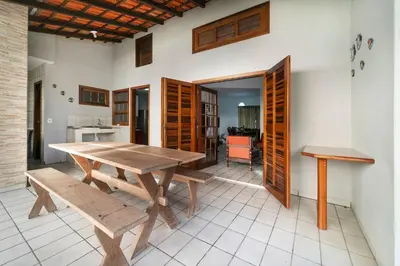 A planta de Aluguel casa 3 quartos Bombinhas SC