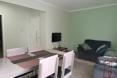 Uma televisão e/ou sistema de entretenimento em Apto 104 - 6 pessoas - Bombas