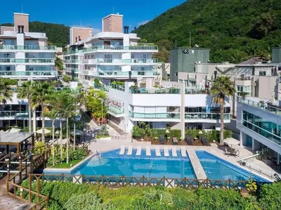 A piscina em ou perto de Varandas do Atlântico 403B – Frente Mar em Bombas