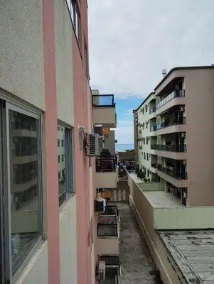 O edifício onde o apartamento está situado