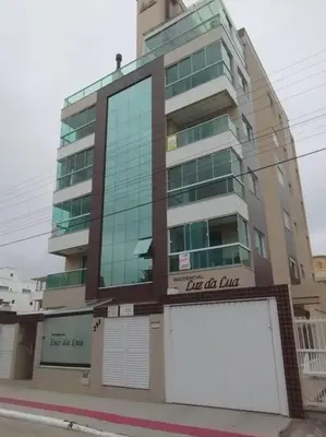 O edifício onde o apartamento está situado