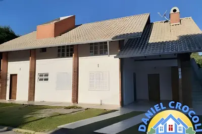 O edifício onde o apartamento está situado