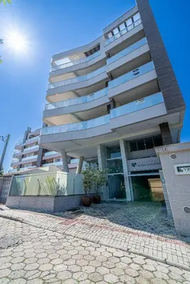 O edifício onde o apartamento está situado