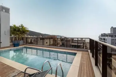 A piscina em ou perto de Edifício San Diego em Bombas - SC