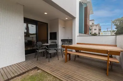 Uma varanda ou terraço em Adra 001 - 3 Quartos - 2 Vagas de Garagem | Centro de Bombinhas