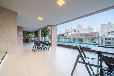 A planta de 041 - Amplo Apartamento na Praia de Bombas