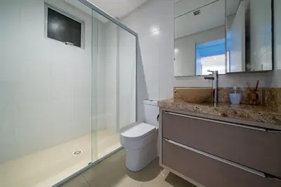 A planta de 041 - Amplo Apartamento na Praia de Bombas