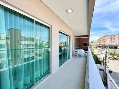 A planta de 049 - Amplo Apartamento na Praia de Bombas
