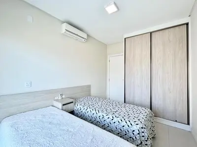 A planta de 049 - Amplo Apartamento na Praia de Bombas