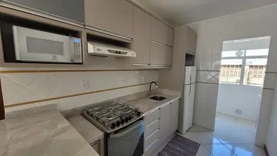 A cozinha ou kitchenette de B913 - Apto para 06 pessoas em Bombinhas + piscina