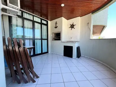 A planta de B102 - Apto 2 quartos p/ 6 pessoas com vista lateral do mar
