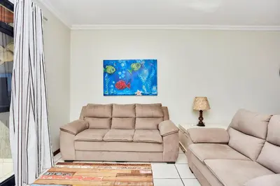 A planta de 090 APTO CENTRO BOMBINHAS - SOBRE AVENIDA E VISTA PARA O MAR