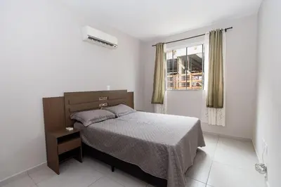 A planta de 496 - Lindo Apartamento 3 quartos localizado na praia de Bombas