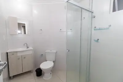 A planta de 496 - Lindo Apartamento 3 quartos localizado na praia de Bombas