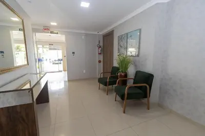A planta de 496 - Lindo Apartamento 3 quartos localizado na praia de Bombas