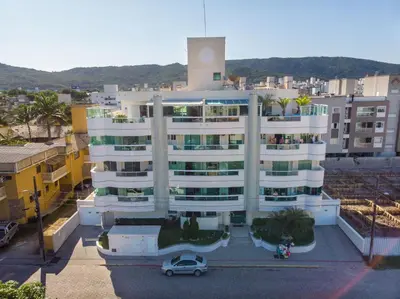 A planta de Apto na praia de Bombas, ótima localização