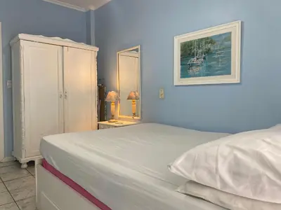 Uma cama ou camas num quarto em B479 - Apto 2 quartos c/vista mar na Av de Bombas