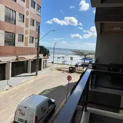 Pé na Areia - localização imbatível a 20m do Mar