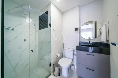 Uma casa de banho em 205- Studio com piscina em Bombas
