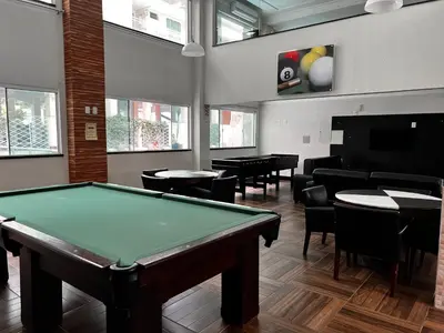 Uma mesa de bilhar em 109-Summer Beach Depto 1 dorm para 4 con piscinas y spa