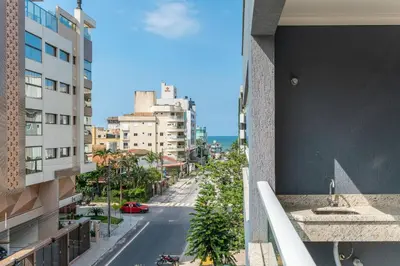 O edifício onde o apartamento está situado