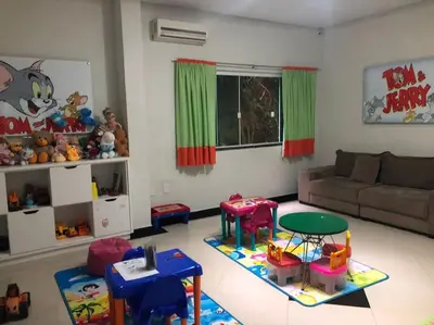 Uma área de estar em 122-Alquiler Deptos Complejo SummerBeach Bombinhas