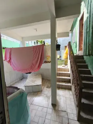 Uma área de estar em Imóvel com 02 quartos próxima ao Morro do Macaco