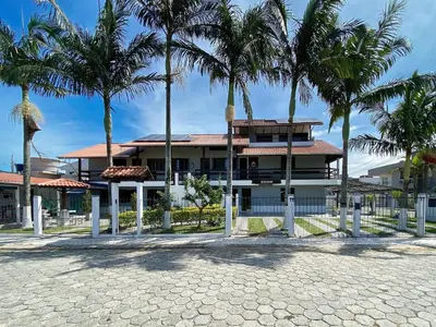 O edifício onde o apartamento está situado