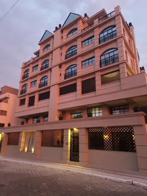 O edifício onde o apartamento está situado