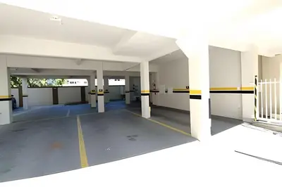 A planta de Apartamento 400m da Praia de Bombas - 2 dorms 6 pessoas