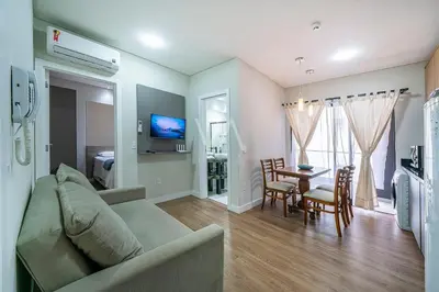 Uma televisão e/ou sistema de entretenimento em 207- Apart Villa Francione com piscina Bombas