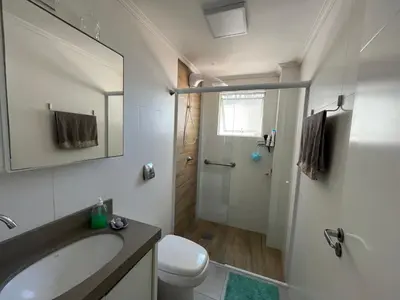 Uma casa de banho em Apartamento dos Sonhos - 50m do mar