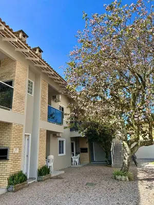 O edifício onde o apartamento está situado