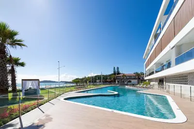 A piscina em ou perto de Solar do Atlântico 108 – Beira Mar em Bombas