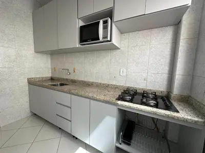 A cozinha ou kitchenette de APARTAMENTO PRAIA BOMBINHAS