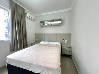 Uma cama ou camas num quarto em 103A - 3 quartos a 150m da praia de Bombas