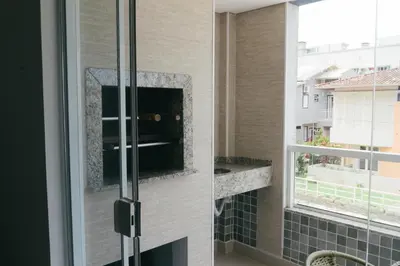 A planta de 103A - 3 quartos a 150m da praia de Bombas