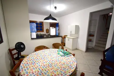 A cozinha ou kitchenette de Casa Içara - 4 quartos - piscina