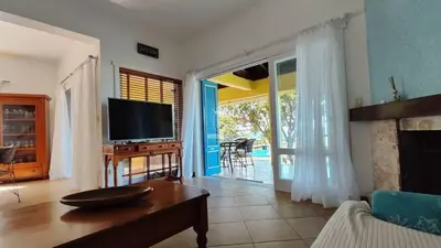 A planta de A90 - Casa com piscina e linda vista - centro de Bombinhas