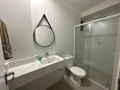 Uma casa de banho em Apartamento 2 quartos em Bombinhas