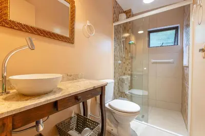 Uma casa de banho em Loft Aconchegante em Condomínio com Piscina