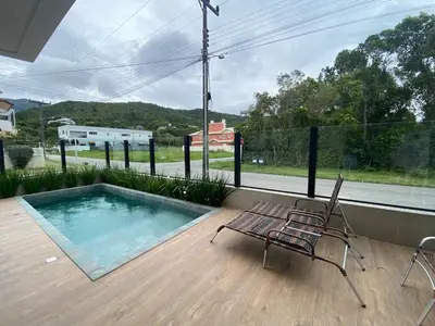 A planta de Lindo Apartamento na Praia de palmas