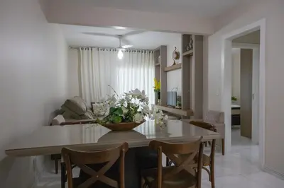 A planta de 104 Suíte com blackout • 5 hóspedes