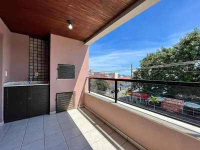 Uma varanda ou terraço em B481 Apto 3 quartos frente para avenida 8 pessoas