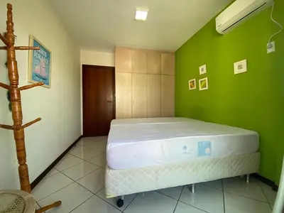 Uma cama ou camas num quarto em B106 - Apartamento de 2 quartos com vista mar