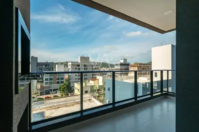 Uma varanda ou terraço em 508- Apart com vista ao mar com piscina em Bombas